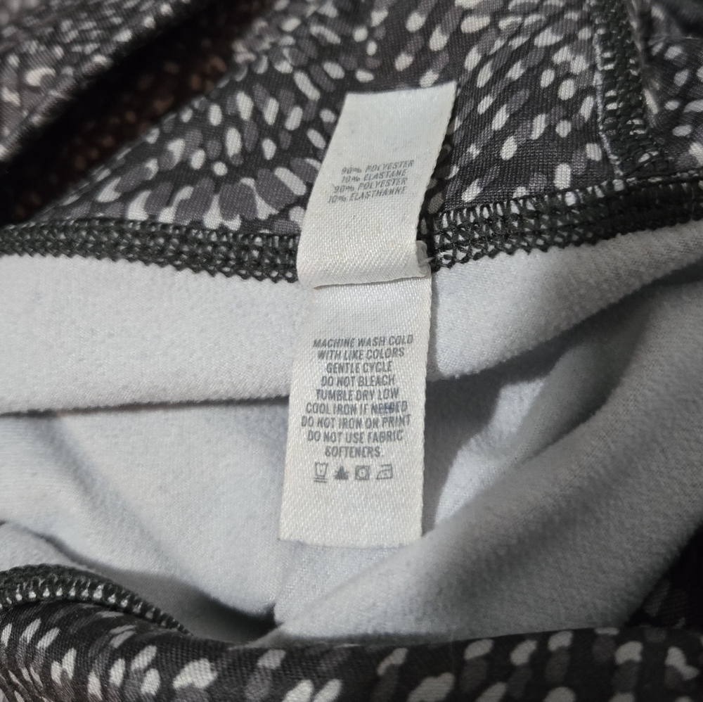 AERIE Gray Patterned Leggings.Size M - Picture 6 of 8